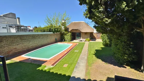 Venta Casa 4 Dormitorios Y Scio Parque Batlle Piscina Bbcoa