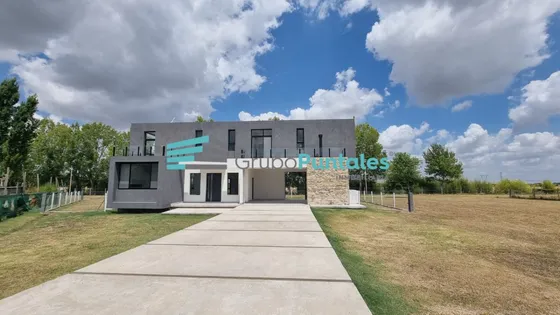 Casa A Estrenar En La Magdalena Barrio Privado, En Canning, Con Piscina