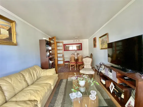 Departamento En Venta De 2 Dorm / Av Colón Las Condes