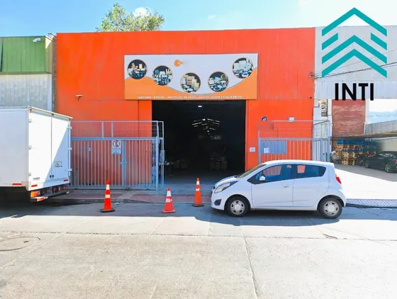 Local Y Galpón Comercial Central Con Excelente Ubicación