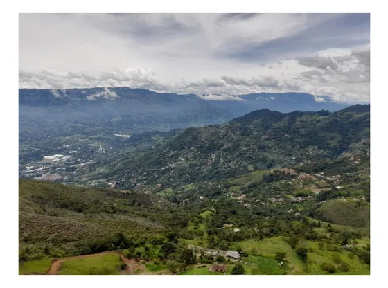 Proyecto Axis Guarne Antioqua