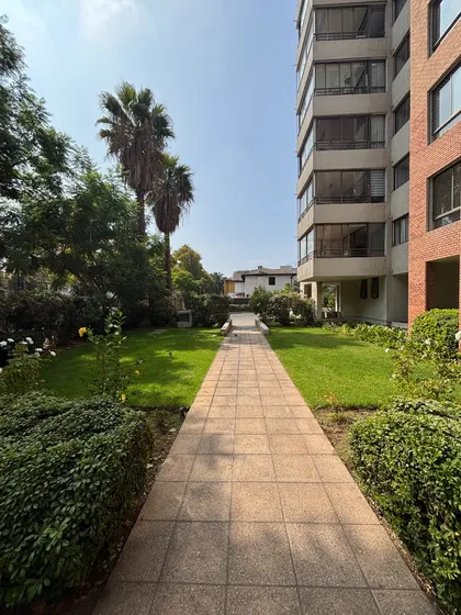 Depto. En Venta 3 Dormitorios, 2 Baños Y 2 Estacionamientos