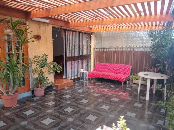 Gestimob, Casa De Un Piso Miserinos/ Avenida Central