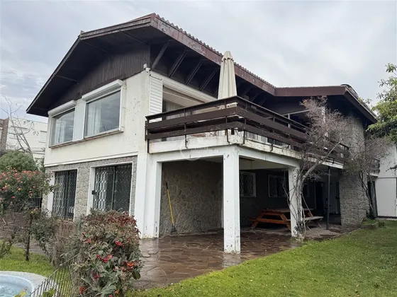 Casa En Venta De 12 Dorm. En Algarrobo