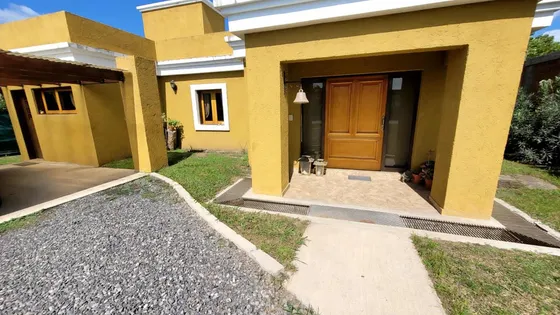 Casa En  Venta, Barrio La Morada Villa Allende