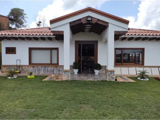 Finca En Venta En San Vicente, Antioquia. 