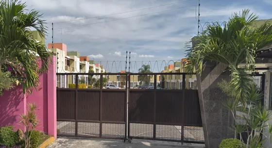 Casa En Venta En Lázaro Cárdenas, Morelos, St08