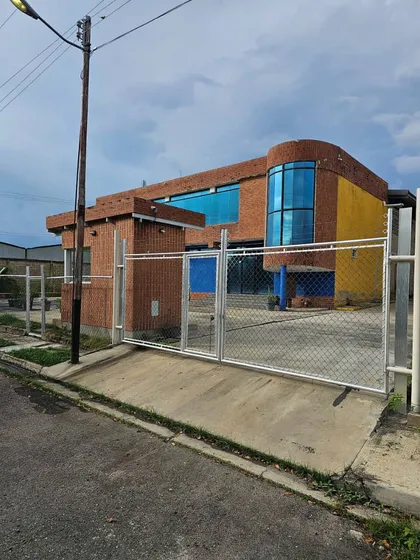 Galpón En Los Guayos Edo Carabobo Zona Industrial Vende Dayanna Vasquez 