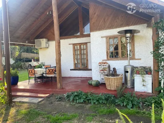 Parcela Ecuestre Consolidada Con Casa Y Equipamiento Complet