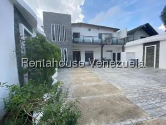 #25-9921  Hermosa Casa En Colinas De Carrizal