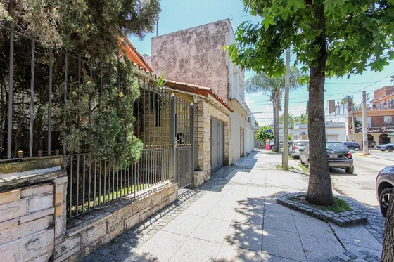 Venta De Casa 4 Ambientes En  Ramos Mejía Sur