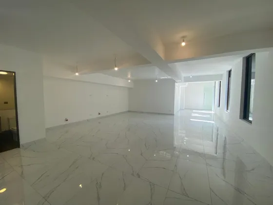 Gran Local Comercial- Bulnes Con Huérfanos