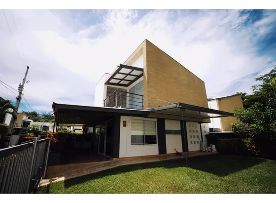 Se Arrienda Casa Campestre En Santa Fe De Antioquia