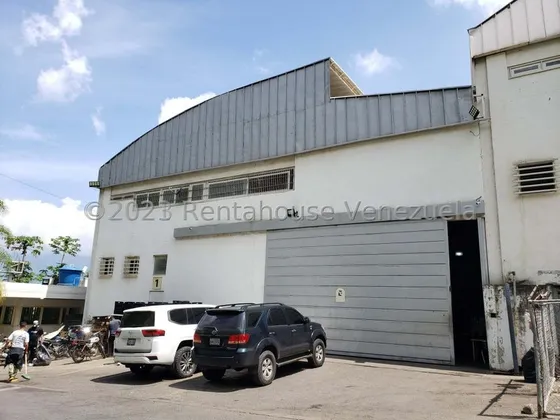 Galpon Para Almacen O Deposito A La Venta En Macaracuay/el Encantado. Seguridad,cercano A Todo El Este De La Ciudad.23-27150gm