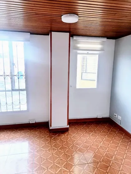 Vendo Apartamento En Santa Isabel  A 100 Mt De Futuro Metro De Bogotá  - $250.000.000 
