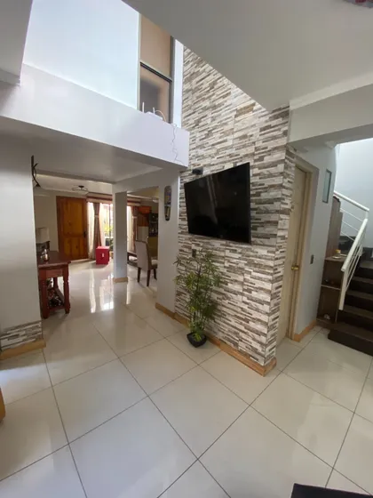Tu Próximo Hogar, 160 M2 Aprox. Encantadora Casa Residencial