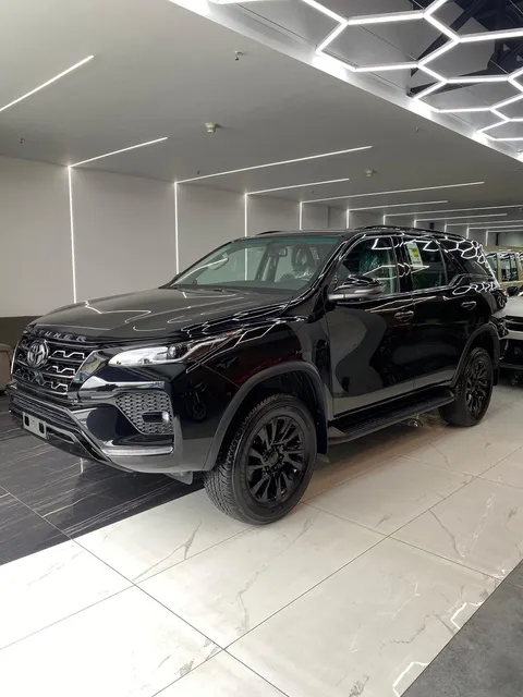 Toyota Fortuner Black Edition
