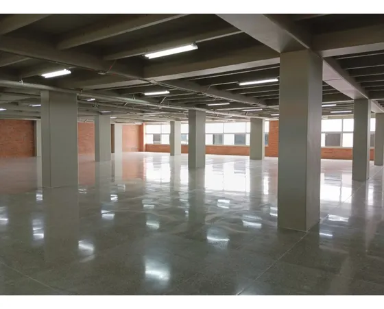 Arriendo Local En El Centro Empresarial Olaya Herrera, Medellín