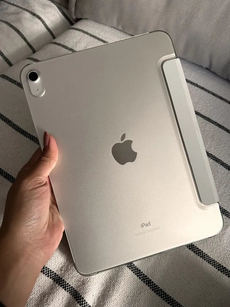iPad Apple 10th generation 2022 A2696 10.9