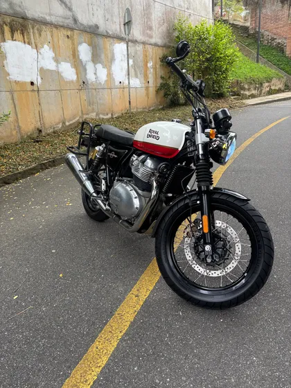 Vendo/permuto Royal Enfield Interceptor 650