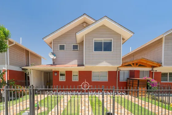 Rebajada Hermosa Casa En Condominio De Las Vizcach...