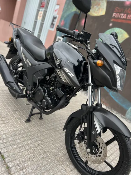 Vendo Yamaha Sz150cc, Año 2020 Única Mano, Con 4mil Km Reale
