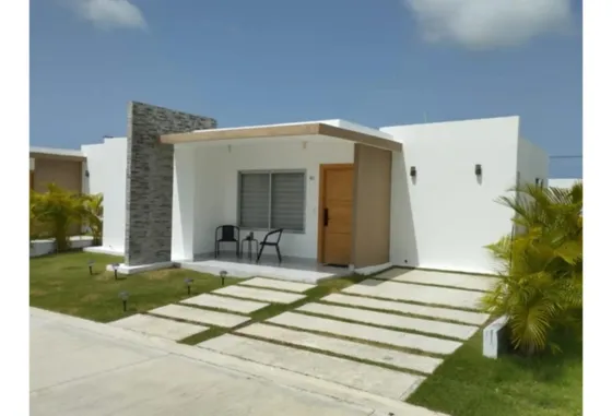 Elegante Villa De Dos Habitaciones Con Jardín Privado En Venta En Bávaro, Punta Cana