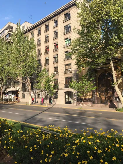Edificio De Oficinas Completo En Pleno Providencia