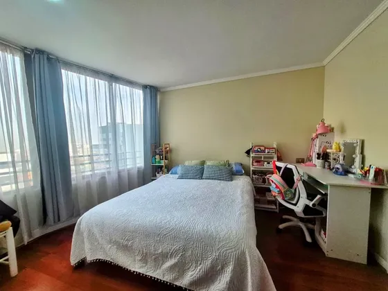 Departamento En Venta De 1 Dorm. Con Estac. En Providencia