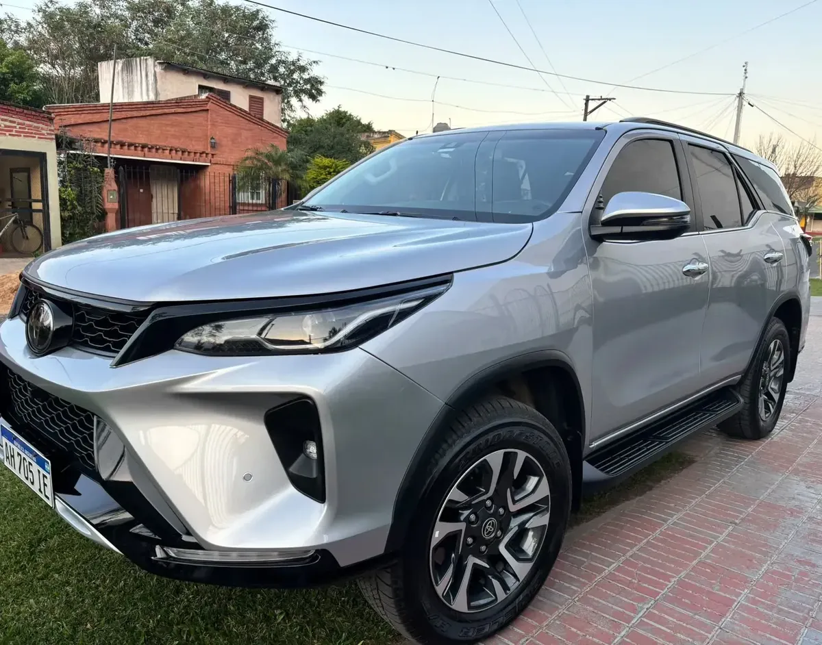 Toyota SW4 2.8 SRX 204 HP 4x4 7 Seats Automatic Transmission