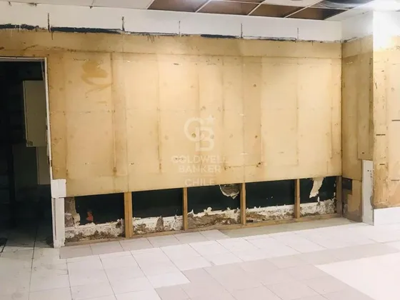 Gran Oportunidad Local Comercial- Sin Gastos Comunes