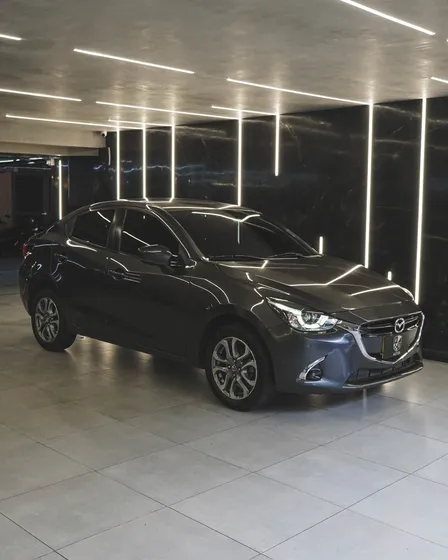 Mazda 2 1.5 Grand Touring Lx Sedan