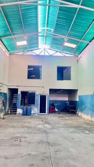 Galpon En Venta  324 M² Terreno, 2 Plantas, Calle Rangel, Gb