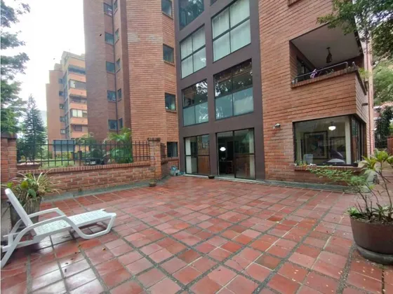 Amplio Apartamento Oviedo Poblado