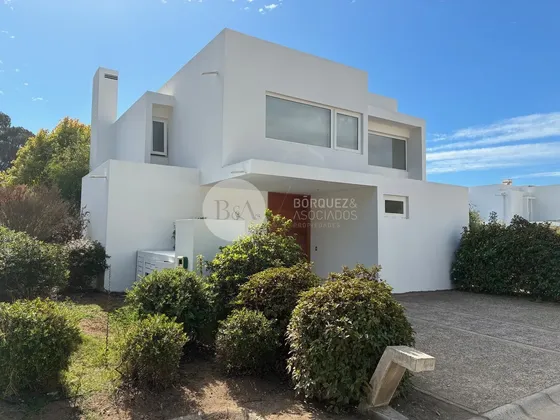 22605 - Casa En Exclusivo Condominio En Marbella