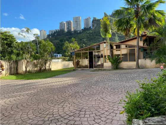 Se Vende Casa 465m2 Prados Del Este 2417