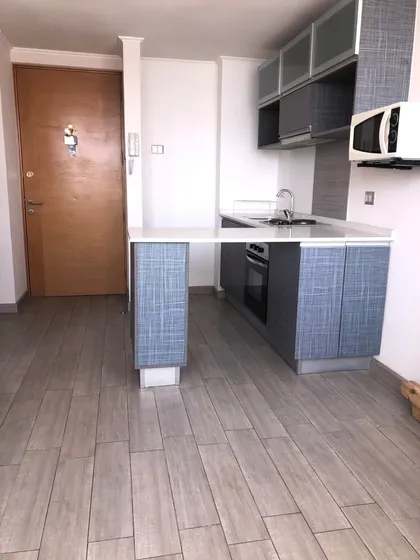 A Pasos Del Metro Las Torres Con Estacionamiento
