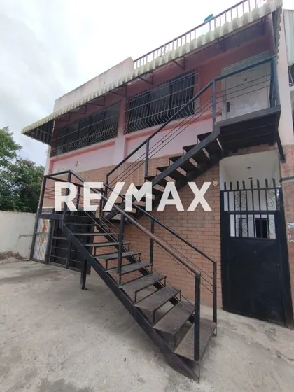 Casa Con Local En Porlamar, Isla De Margarita Cod: 0864