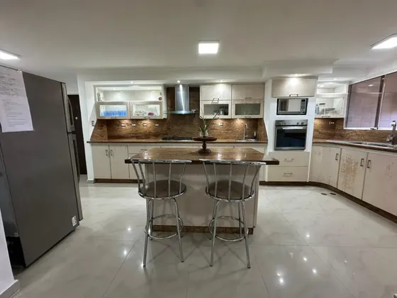 Johana Lazaro Vende Apartamento De 200m2 Con Pozo De Agua En San Diego **clientes Directos**