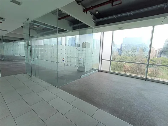 Oficina En Las Condes / Parque Araucano
