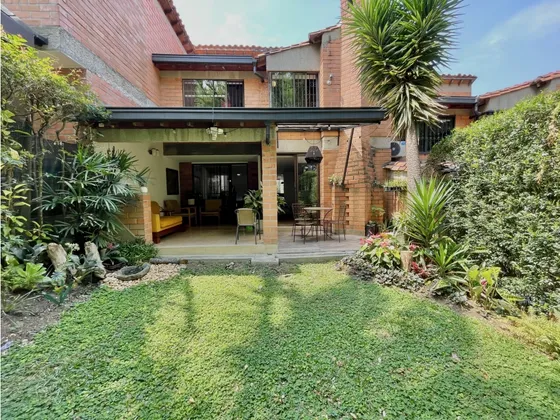 Casa En Venta En El Poblado, La Visitación