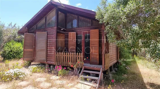 Casa En Venta De 3 Dorm. En Algarrobo