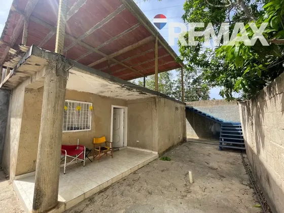 Re/max 2 Mil Vende, Casa Con Gran Potencial, En Guatamare, Nueva Esparta, Isla De Margarita