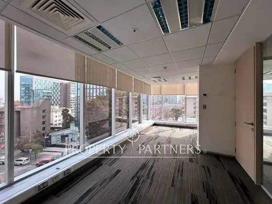 Oficina Luminosa Y Habilitada, De 348 M2, En Provi...