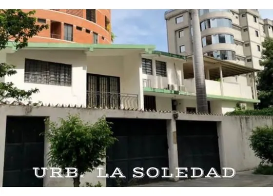 En Venta Casa, Ideal Para Edificio, La Soledad Maracay.