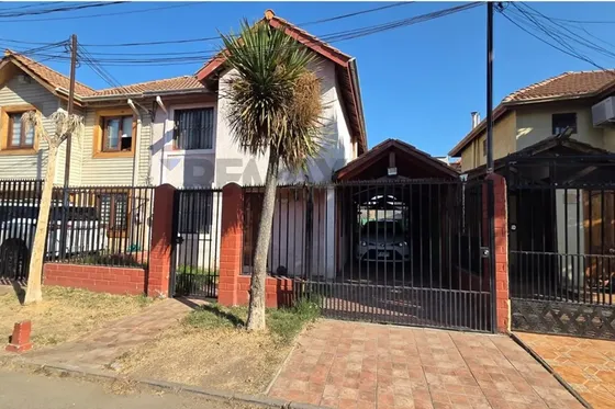 Venta Casa Familiar En Quilicura: Uf 3700