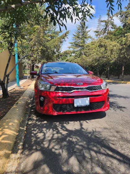 Kia Rio 1.6 L Sedan At