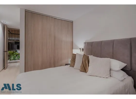 Penthouse En Venta, El Poblado, Con Terraza Y Jacu...(mls#246085)