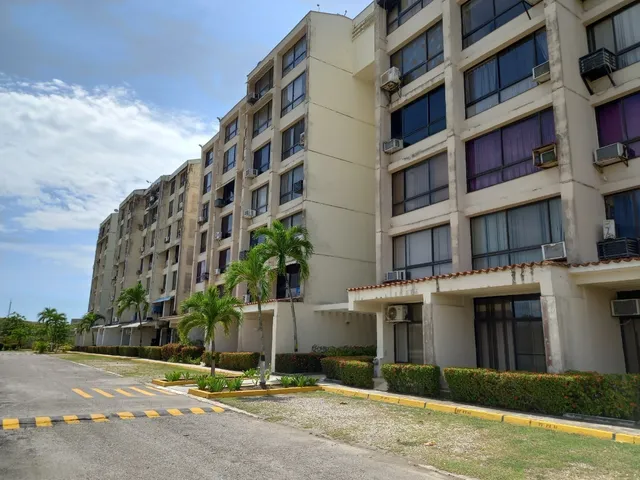 Conj Res Aguasal, Tipo Estudio Al Lado Del Club Aguasal