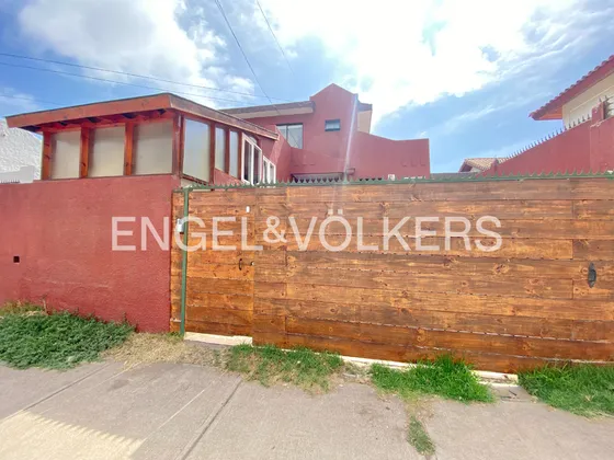 Arriendo De Casa En San Joaquín